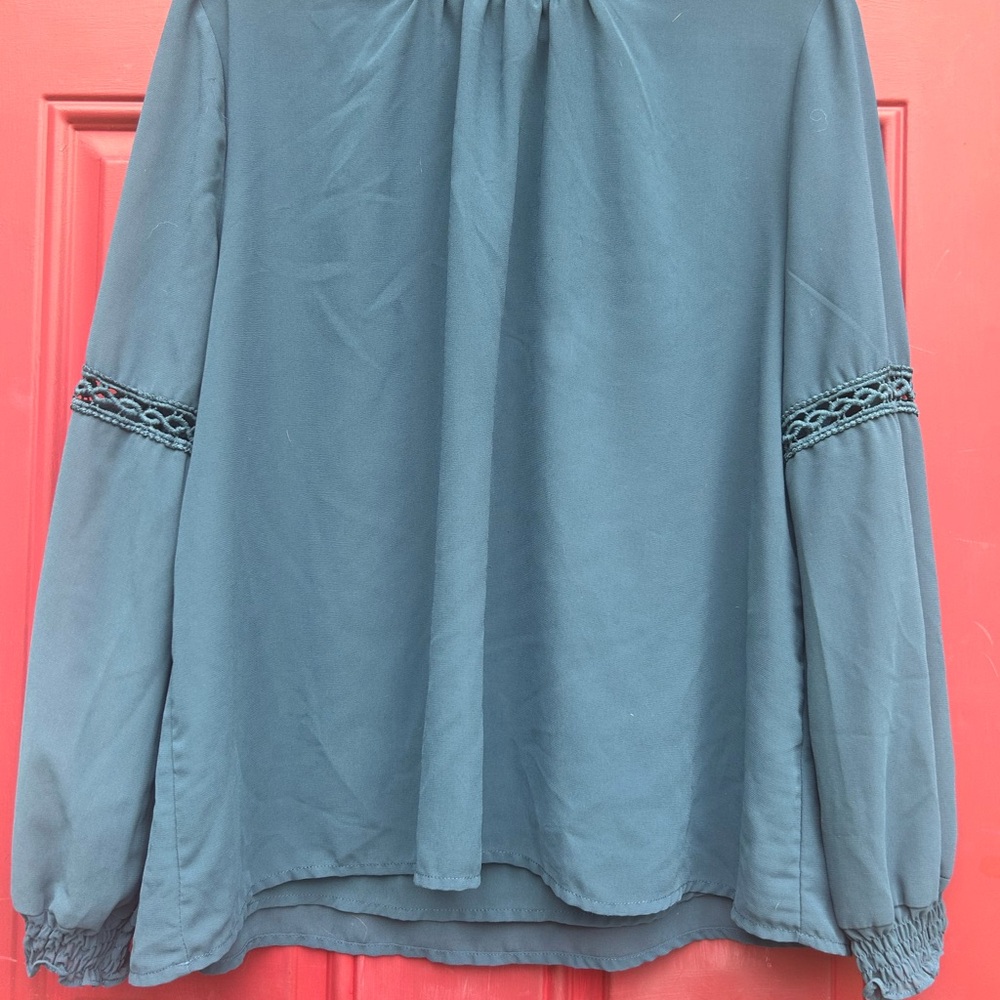 Isla Maude high collar size large top